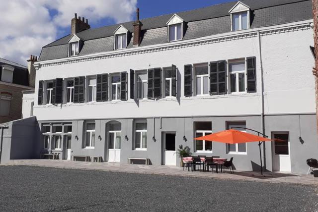 Les Appartements Fenelon Le Cateau-Cambresis Экстерьер фото
