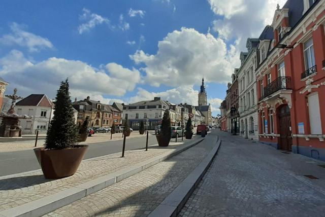 Les Appartements Fenelon Le Cateau-Cambresis Экстерьер фото