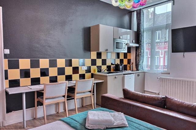 Les Appartements Fenelon Le Cateau-Cambresis Экстерьер фото
